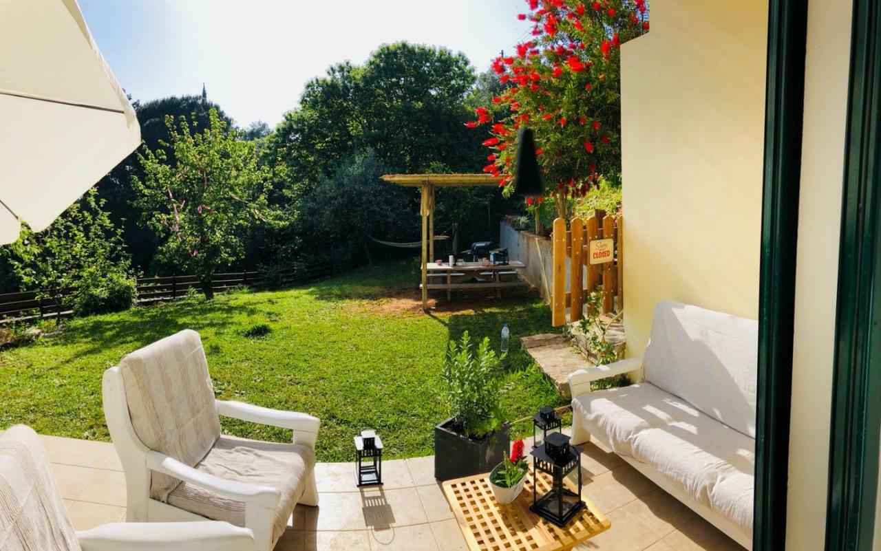 Villa Chez Nikos à Kompítsion Extérieur photo