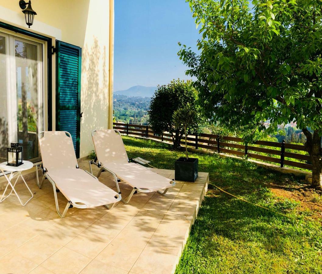 Villa Chez Nikos à Kompítsion Extérieur photo